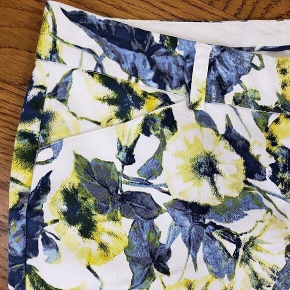 47. Valerie Stevens Cropped  - Picture 2 of 5